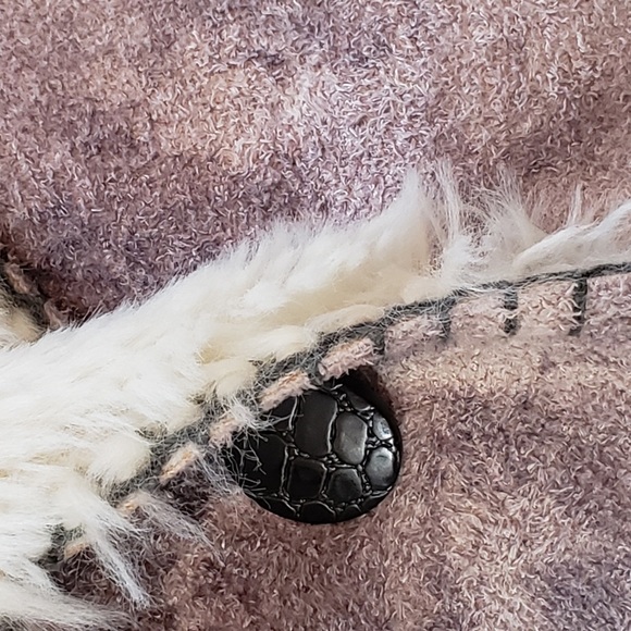 Cheyenne Collection Faux Fur and Suede Vest - Picture 7 of 15